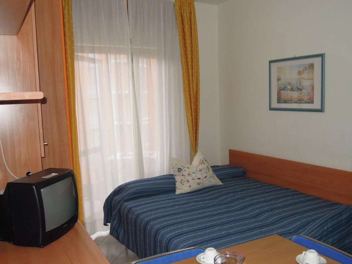Sea-front In An Excellent Position Apartment *